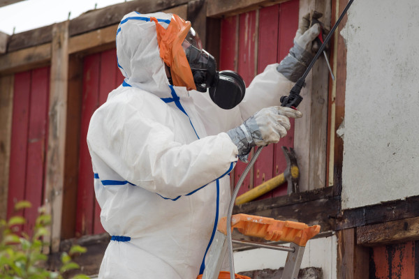 Artisan couvreur pour réparation de toiture et traitement hydrofuge